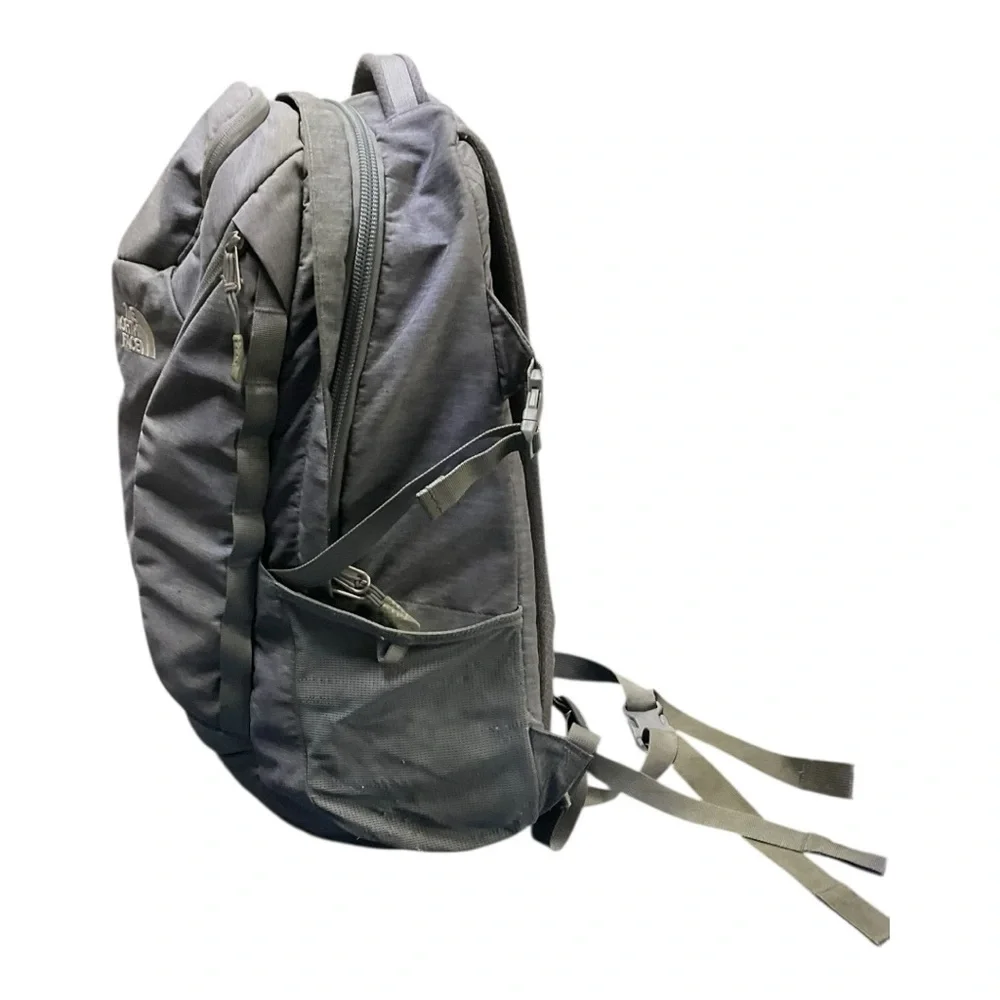 The North Face Mainframe Backpack GrayFlexVent Laptop Travel Daypack Mens Womens